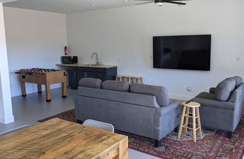 Warm Springs Cabin | Amazing cabin in quiet community in the mountains - Entire home for rent.