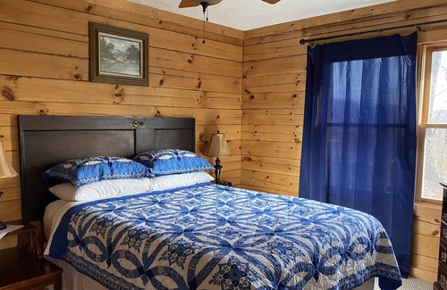 Cana Cabin | Amazing Cabin on Blue Ridge over Mt Airy