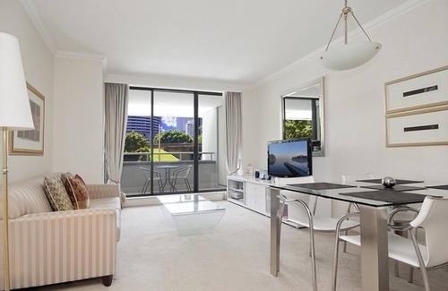 Barangaroo Apartment | Amazing central cbd apartment with 25m pool, sauna, hottub and gym