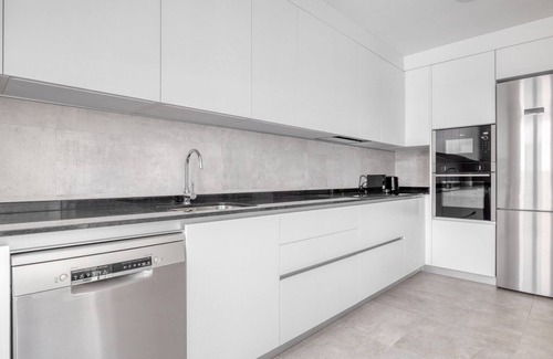 Chamberi Apartment | Amazing Chamberí 3BR+Gym & Pool, in the Business District, by Blueground
