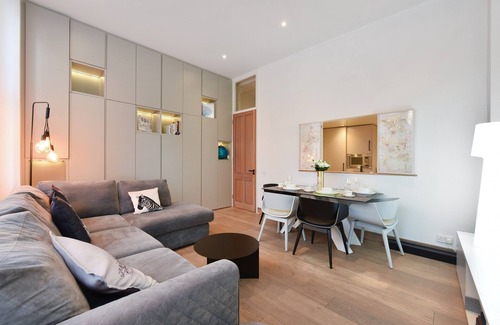 Covent Garden Apartment | Amazing Covent Garden 2 Bedroom High-Speed Wi-Fi