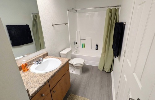 Maryvale Apartment | Amazing Cozy Room