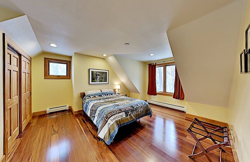 Hayward Cabin | Amazing Custom Built Northwoods Executive Lake Home- Ultimate Family Getaway