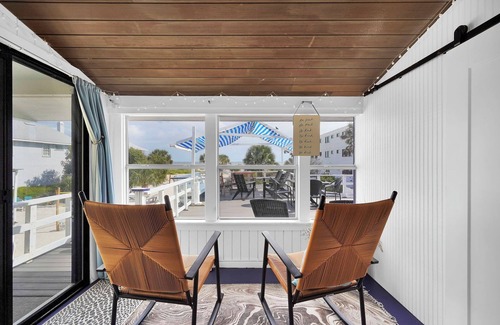 Vilano Beach House | Amazing Direct Beachfront sleeps 16