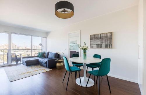 Parque das Nacoes Apartment | Amazing Flat - Pool and Parking