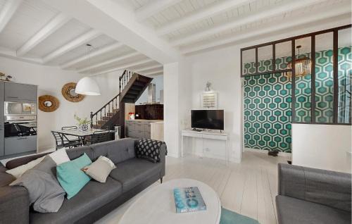 Saint-Georges-de-Didonne House | Amazing Home In Saint-Georges-De-Didon