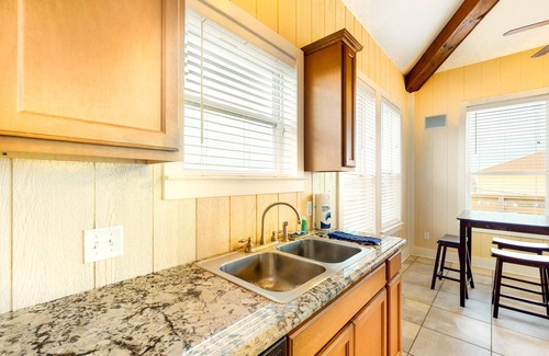Crystal Beach House | Amazing | Gulf Views | Steps to Beach | Family Fun