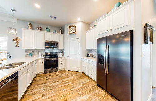 Freeport House | Amazing | Gulf Views | Large Deck | Family Fun