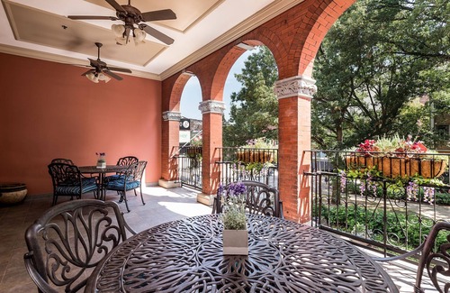 Downtown Knoxville Condo | Amazing Heart of Market Square, outdoor veranda overlooking the Square!