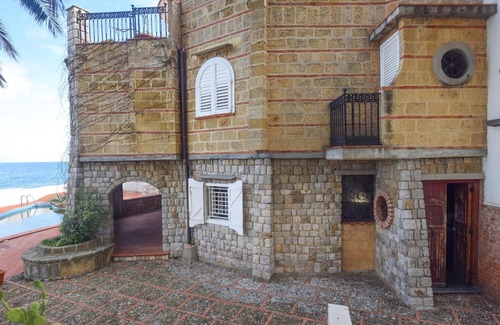 Altavilla Milicia House | Amazing home in Altavilla Milicia PA