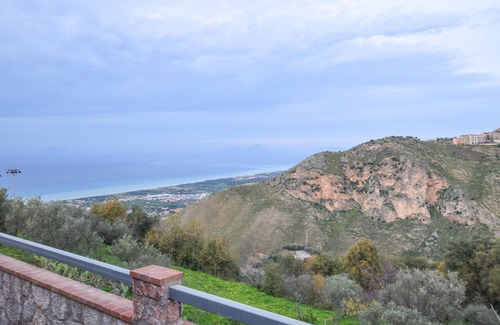 San Marco d'Alunzio House | Amazing home in San Marco D'Alunzio