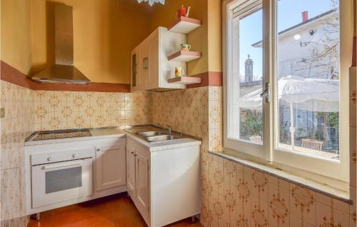 Santo Stefano di Magra House | Amazing Home In Santo Stefano Magra