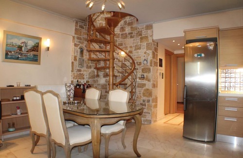 Spata-Artemida House | Amazing home in Artemida with kitchen