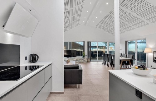Blavand House | Amazing home in Blåvand with kitchen