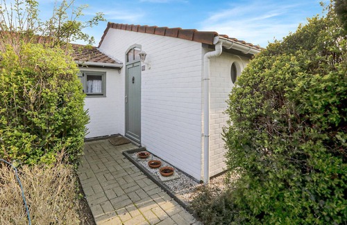 Bredene House | Amazing home in Bredene with WiFi