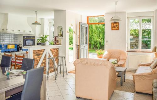 Evran House | Amazing Home In Evran With Kitchen