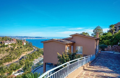 Theoule-sur-Mer House | Amazing home in Theoule Sur Mer