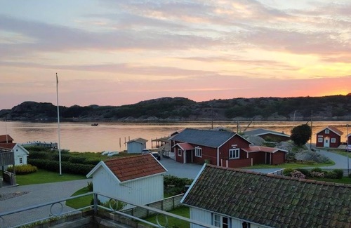 Hamburgsund House | Amazing home in Hamburgsund with 4 Bedrooms