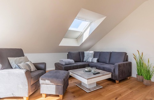 Langenhorn House | Amazing home in Langenhorn with WiFi