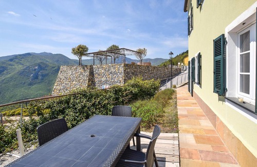 Magliolo House | Amazing home in Magliolo with sauna