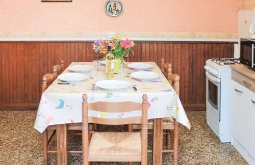 Morlaix House | Amazing home in Morlaix with WiFi