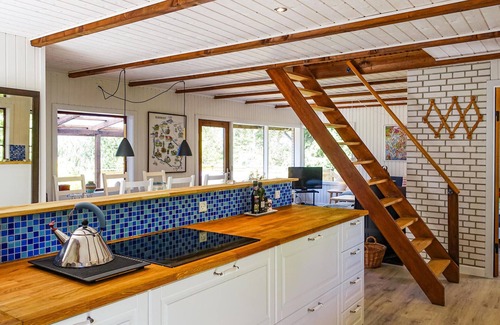 Bedegaard House | Amazing home in Nexø with kitchen