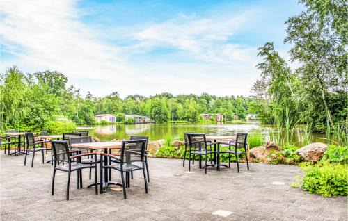Oosterwolde House | Amazing Home In Oosterwolde With Wifi