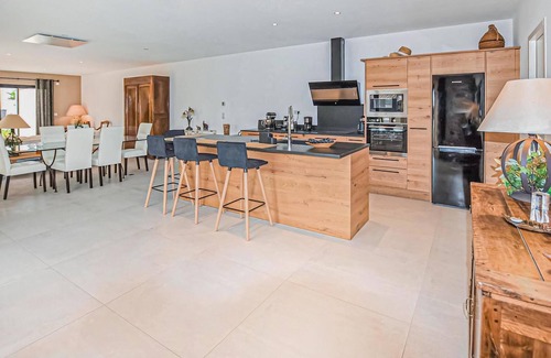 Robion House | Amazing home in Robion