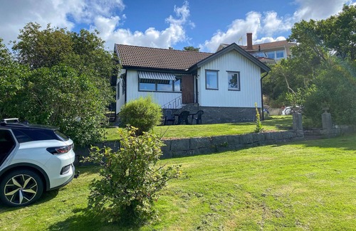 Vastra Frolunda House | Amazing home in Västra Frölunda