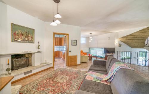 Umbertide House | Amazing Home In Umbertide With Kitchen