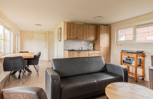 Wagenborgen House | Amazing home in Wagenborgen with WiFi