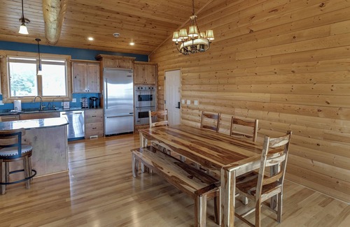 Aitkin House | Amazing Home With Beach, Dock, Water nToys, Firepit, Close to Aiktin & Cuyuna