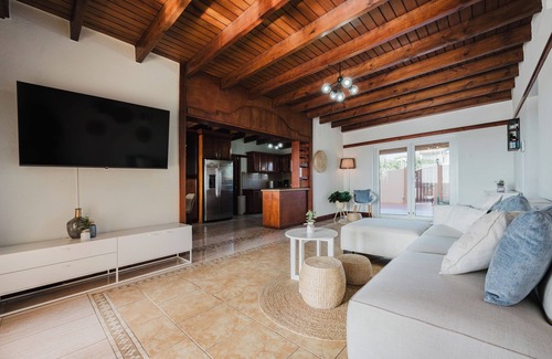 Shiribana House | Amazing island View - Enjoy this spacious villa in a private setting