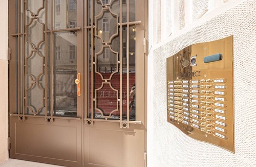 Josefstadt Apartment | Amazing Josefstadt 1BR w/Elevator & Cellar, nr Bars, by Blueground