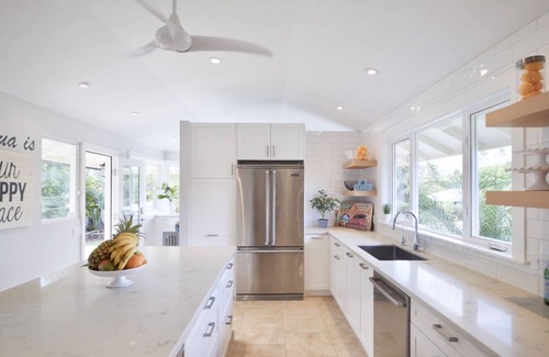 Kailua House | ★ Amazing ★ Kailua Bliss Beach House ★ Pool! Game Room! 1 House from the Beach