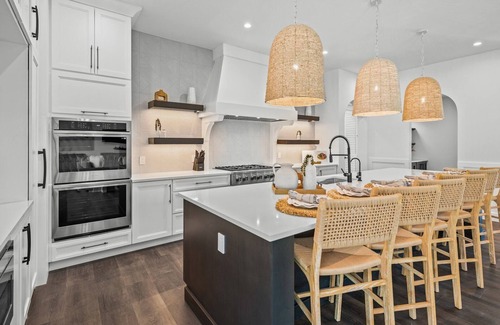 Siesta Key House | Amazing Lagoon Style Pool w/Spa/Slide-Volleyball Court-Bike to Beach/Village