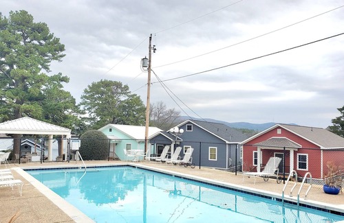 Rockwell Cottage | Amazing Lake front Home with New Fall Specials Book Now