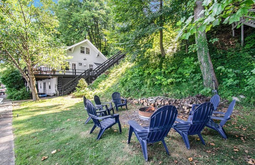 Sturgis House | Amazing Lake House - beautiful clear lake - 2 hours from Chicago!