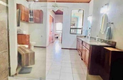 Nuevo Arenal House | Amazing Lake View on 1 Acre. Canopy, Hot Springs & La Fortuna 35-55min drive