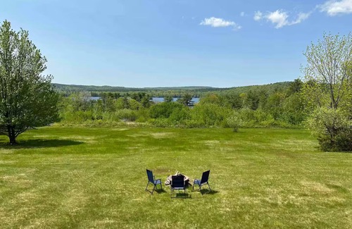 Oxford Cabin | Amazing Lake View~Wood Stove~Deck~Outdoor Shower
