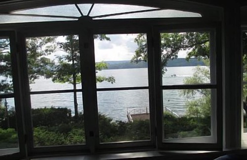 Canandaigua Cottage | Amazing Lakefront Cottage - Perfect Summer Getaway