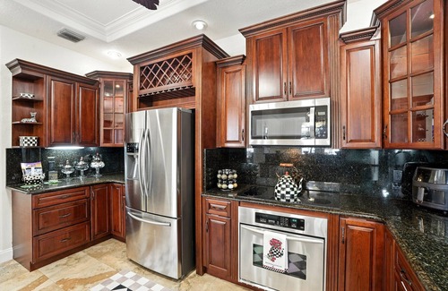 Mariner Villa | Amazing lakefront villa w. ALL the amenities - sleeps 12!
