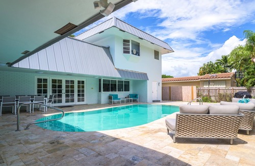 Emerald Hills House | AMAZING LARGE NEWLY REMODELED ESTATE HOME