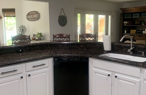 Palm Desert House | Amazing large Pool & Beautiful Desert Oasis in the Palm Desert area.