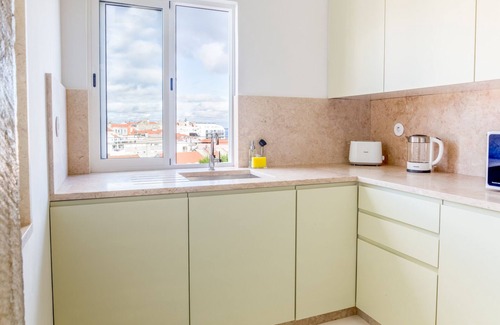 Alfama Apartment | Amazing Lisboa! Views & Style in Historical Graça
