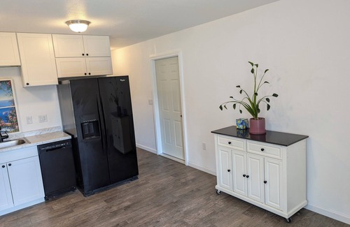 Coeur d'Alene House | AMAZING LOCATION-Close to Coeur D' Alene but settled in a wooded atmosphere.