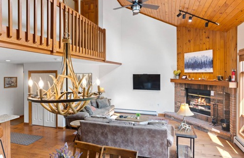 Bretton Woods Condo | Amazing - Luxury in Bretton Woods, 4BD, 2 Dens, AC