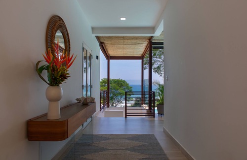 Marina Vista House | Amazing luxury ocean view home, infinity pool, gated community - 8p