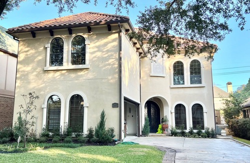 Park Cities Villa | Amazing Mediterranean style Villa in Highland Park with POOL! Heart of Dallas
