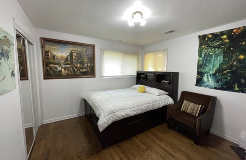 Glenview House | Amazing Mid-Term Rental Entire Home In Glenview